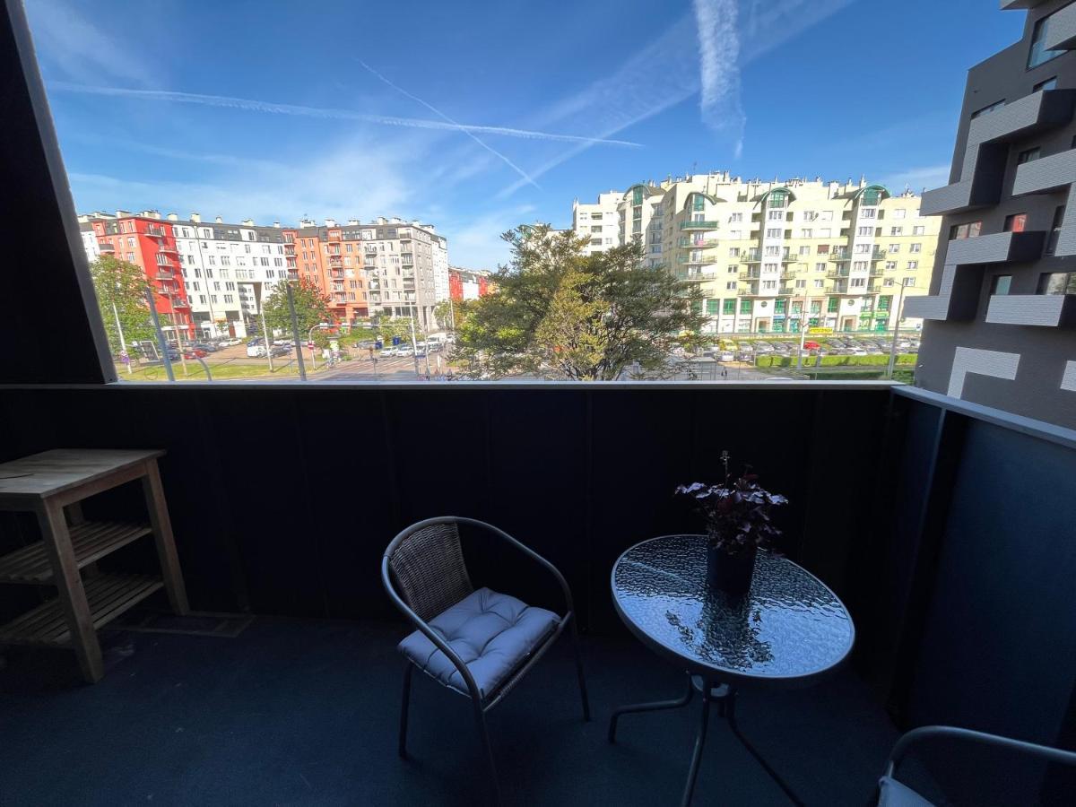 Komfort W Centrum Parking Breslau Exterior foto